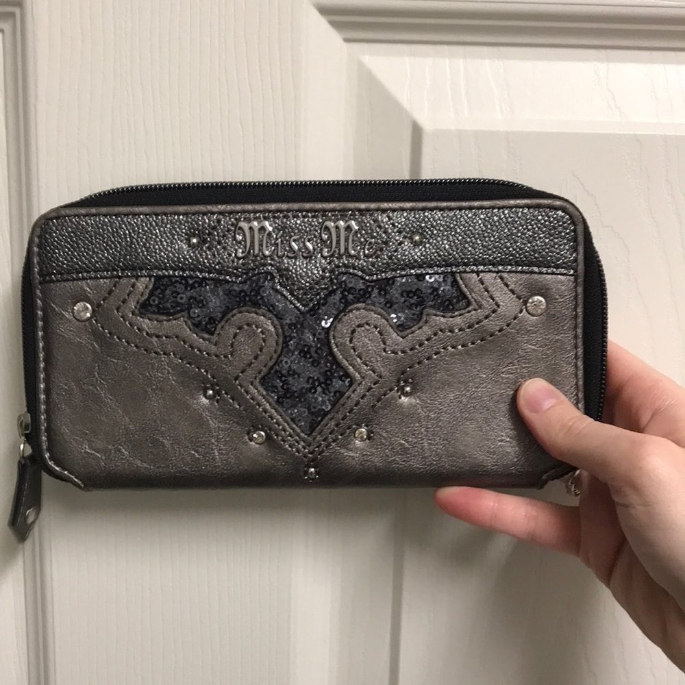 Miss me wallet